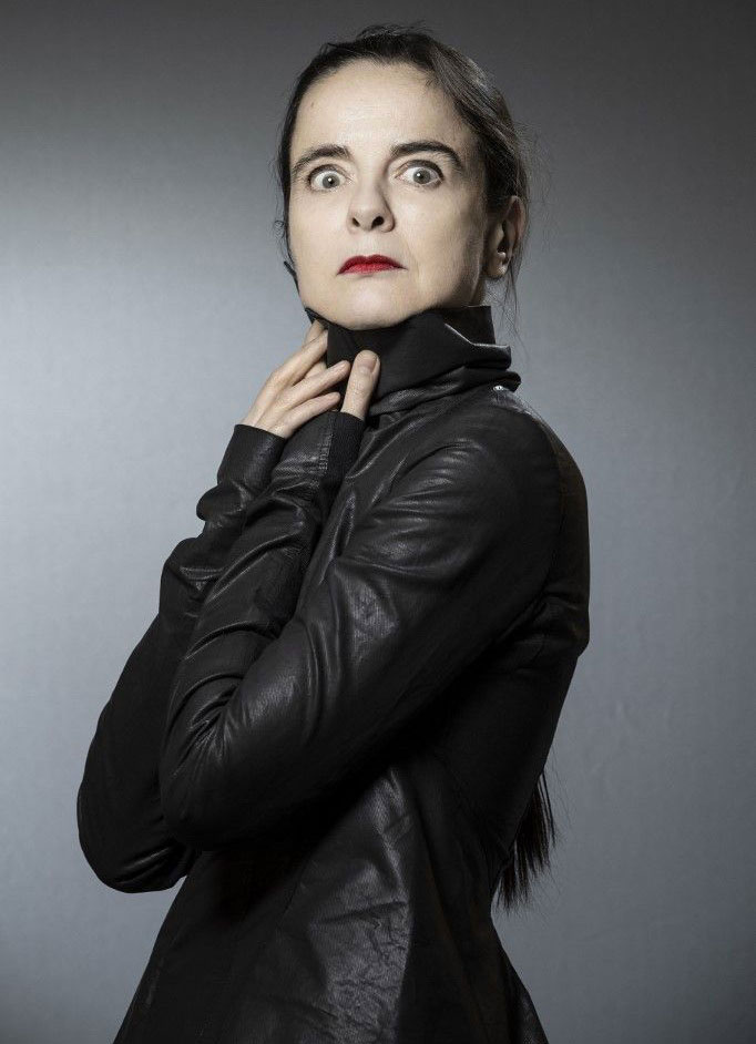 Faut-il crucifier Amélie Nothomb ?